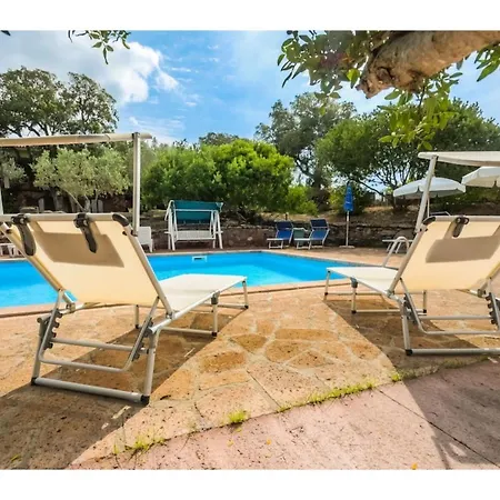 Alghero, Le Querce With Swimming Pool For 10 People Alghero