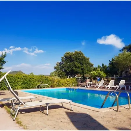 Alghero, Le Querce With Swimming Pool For 10 People Villa
