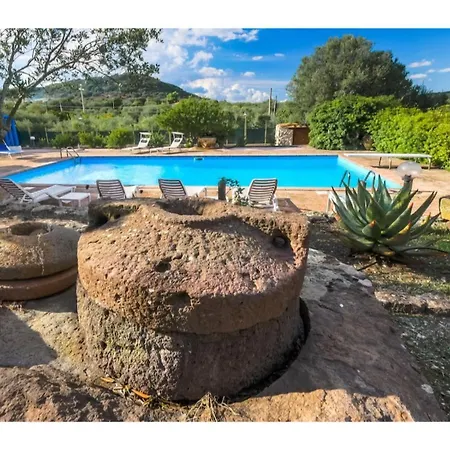 Villa Alghero, Le Querce With Swimming Pool For 10 People *